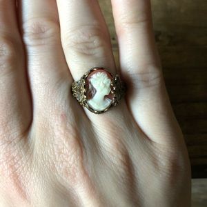 Faux cameo ring